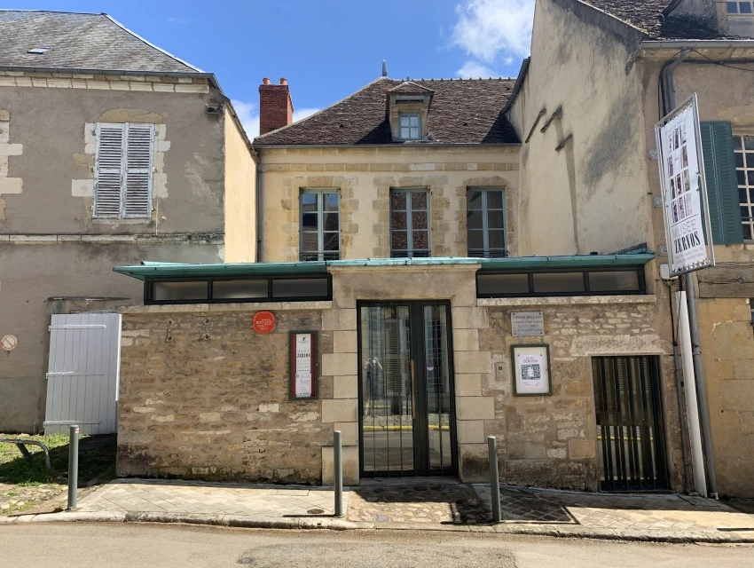 zervos museumn].jpeg