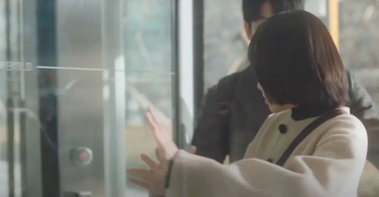 신기한 변호사 우영우 회전문1캡처.JPG