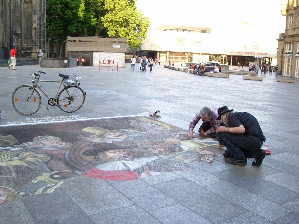 쾰른역거리의예술가1.JPG