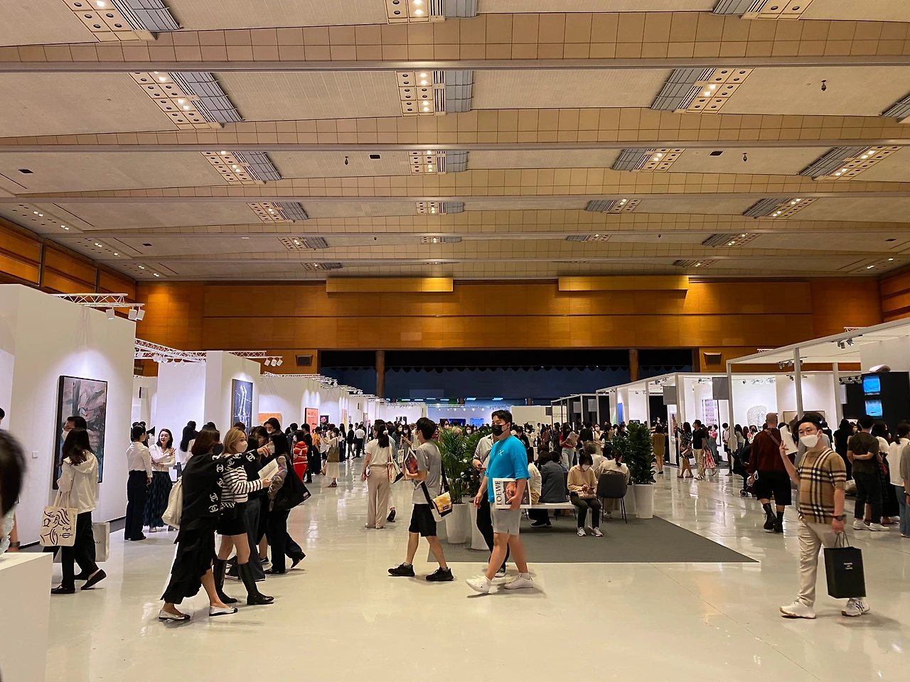 02_프리즈 서울 전경.JPG