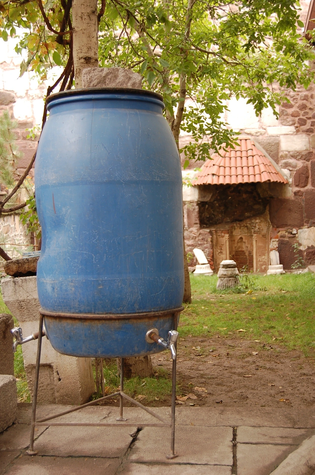 낯선 길손에게 물 한 모금 (2).JPG