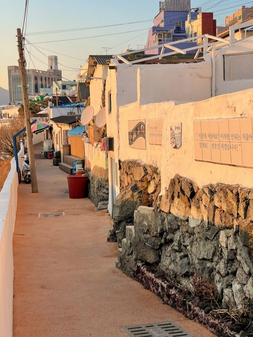 영도 흰여울문화마을_6.jpeg