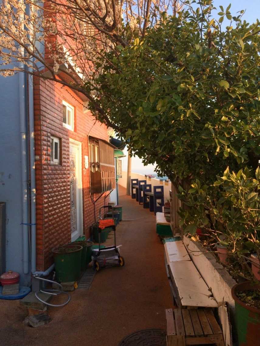 영도 흰여울문화마을_4.jpeg