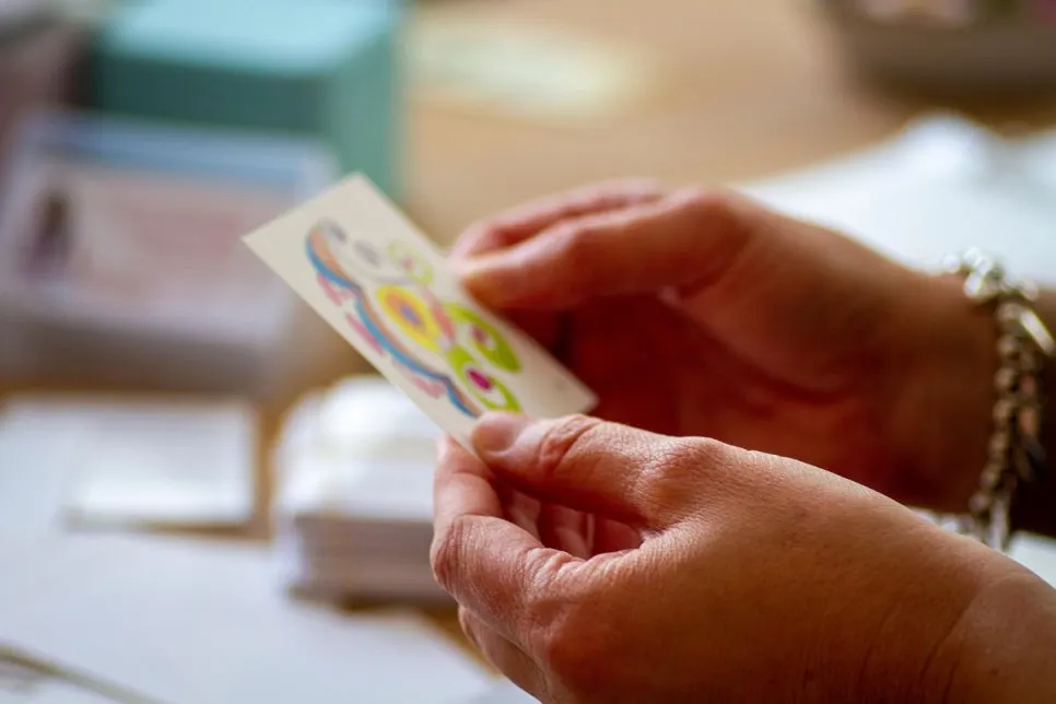 card-reading-6623974_1280.jpg?type=w966