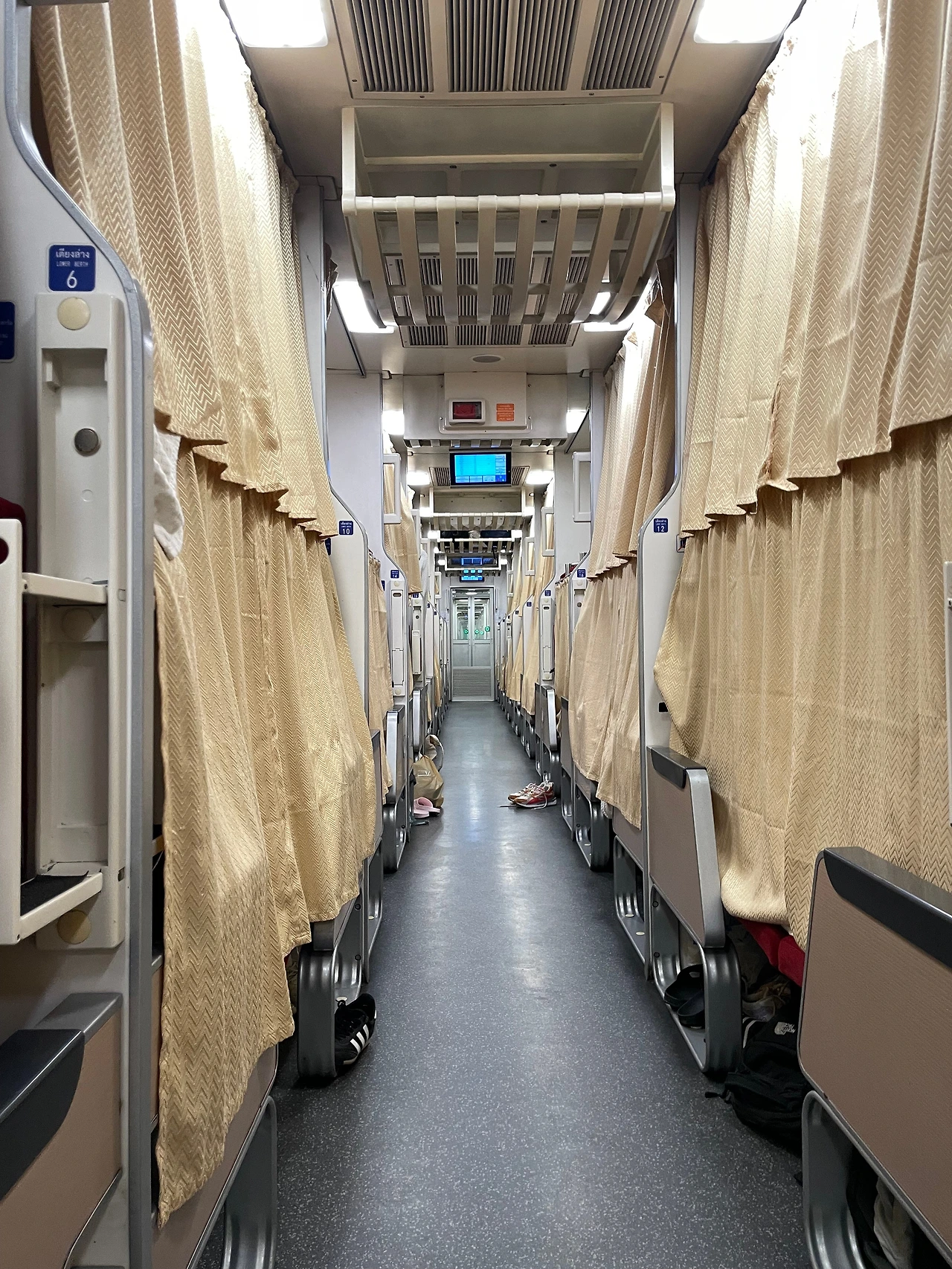 58 슬리핑기차4.jpeg