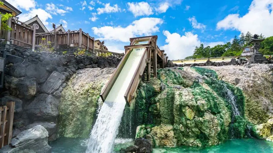 hotel-kusatsu-key.jpg?itok=2SOBOS_I