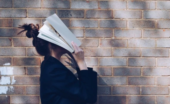 photo-1558021212-51b6ecfa0db9.jpg?type=w773