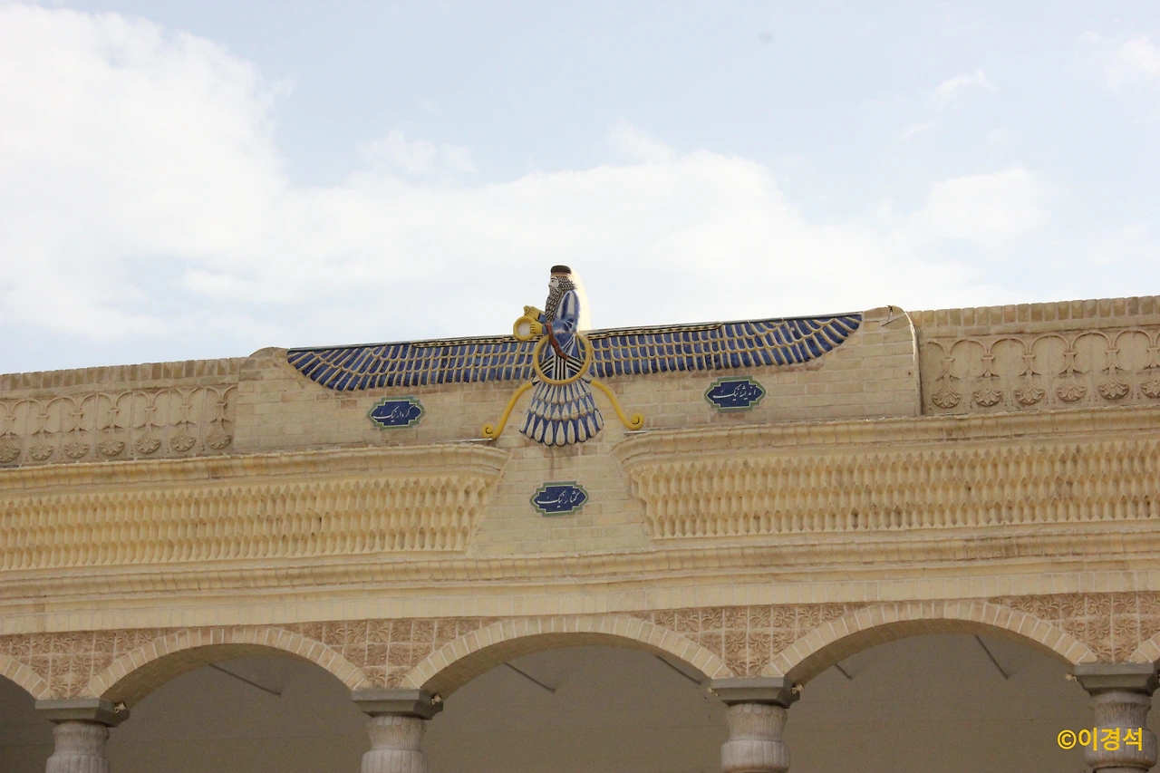 아테슈카데사원(불의 신전)의 프라바시.JPG