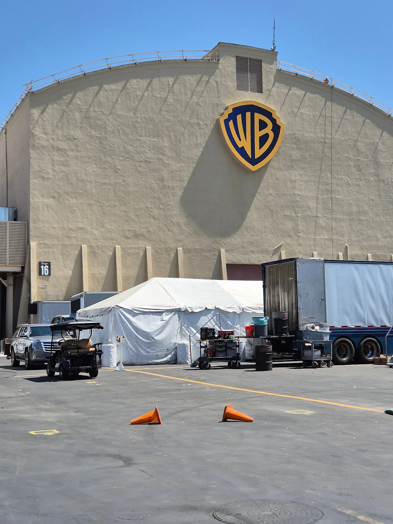 GoIyzexa0AAq8vV.jfif