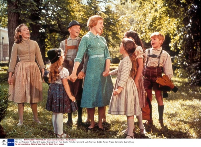 ?src=http%3A%2F%2Fdigitalspyuk.cdnds.net%2F12%2F16%2Frexfeatures_1636382a.jpg&type=sc960_832