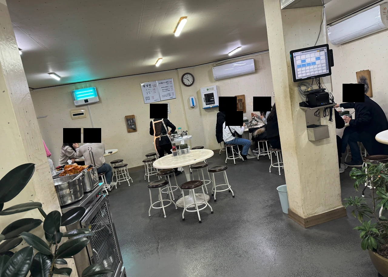 img.png?credential=yqXZFxpELC7KVnFOS48ylbz2pIh7yKj8&expires=1759244399&allow_ip=&allow_referer=&signature=tX9GTYukqB4D6Sy%2FcdXa1DD2bK8%3D