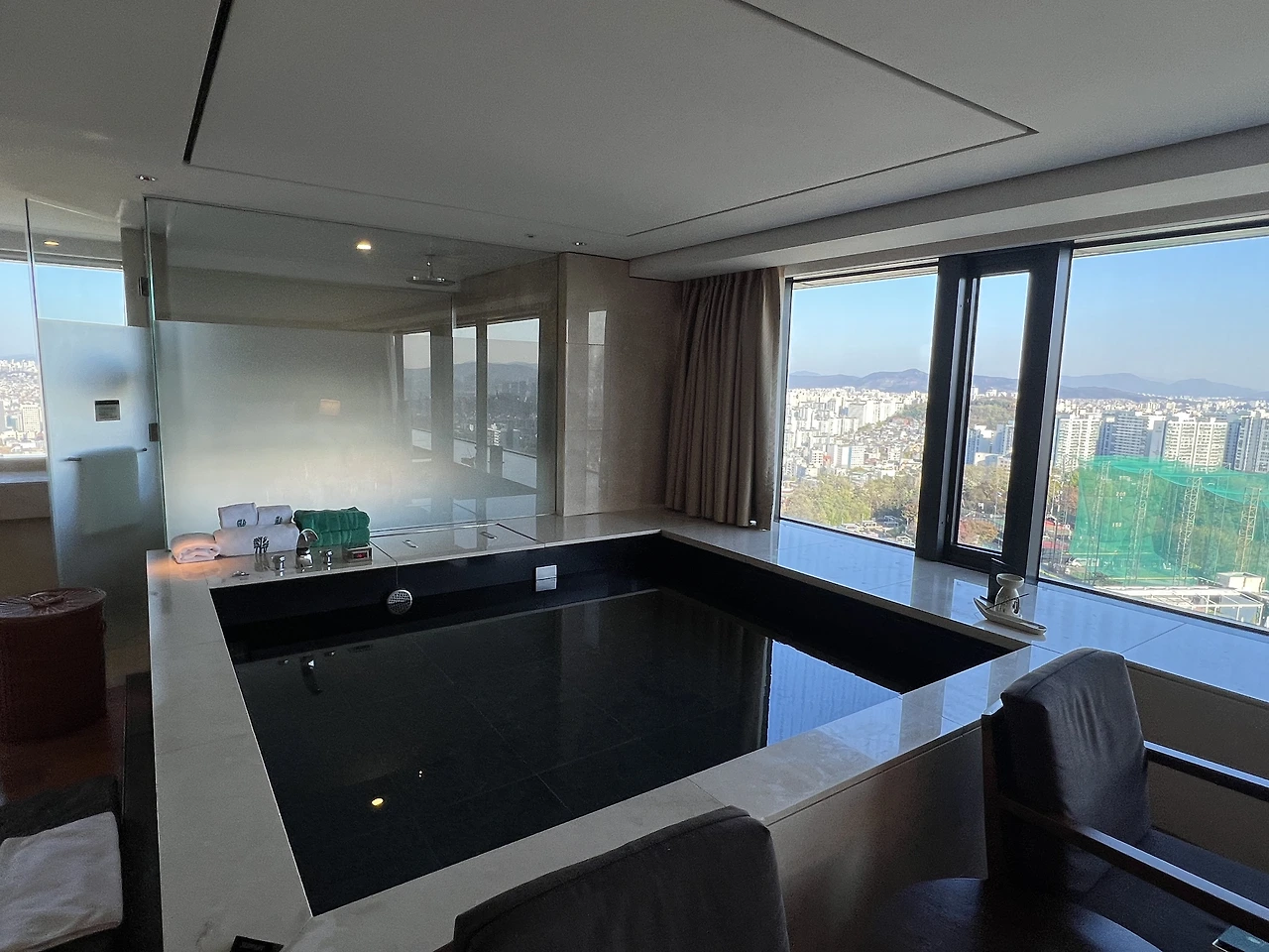 img.png?credential=yqXZFxpELC7KVnFOS48ylbz2pIh7yKj8&expires=1759244399&allow_ip=&allow_referer=&signature=k2hQevGWuUozqflI9gjowi4nvMQ%3D