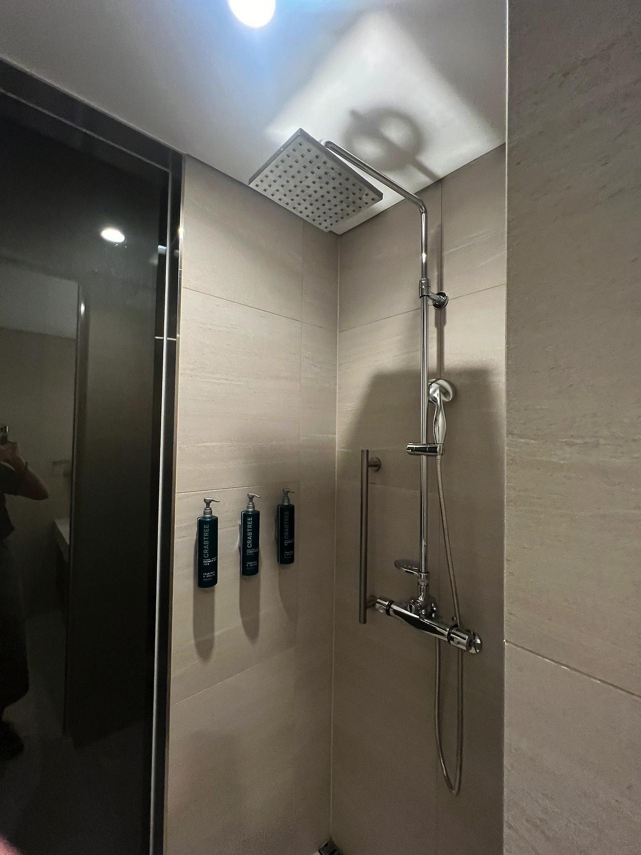 img.png?credential=yqXZFxpELC7KVnFOS48ylbz2pIh7yKj8&expires=1759244399&allow_ip=&allow_referer=&signature=nBq0QMnq0wqwU9ei9Q1XpOD6ZcM%3D