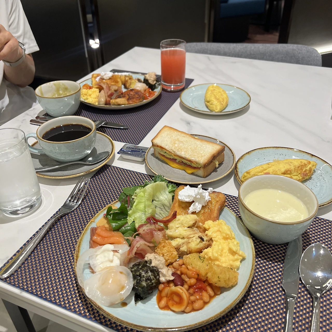 img.png?credential=yqXZFxpELC7KVnFOS48ylbz2pIh7yKj8&expires=1759244399&allow_ip=&allow_referer=&signature=9qGs6b9S3I2UA7HmJklf8hB3DkU%3D