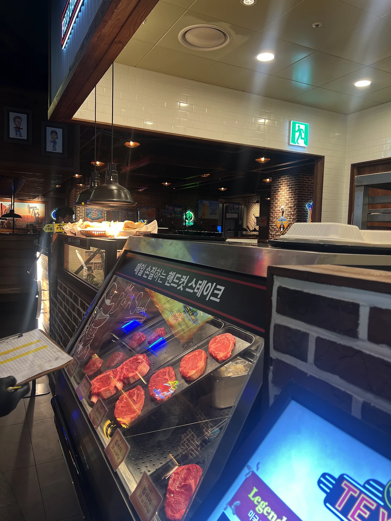 img.png?credential=yqXZFxpELC7KVnFOS48ylbz2pIh7yKj8&expires=1759244399&allow_ip=&allow_referer=&signature=sFQEGJF2yqj1Da80iOVZDVGF3u0%3D