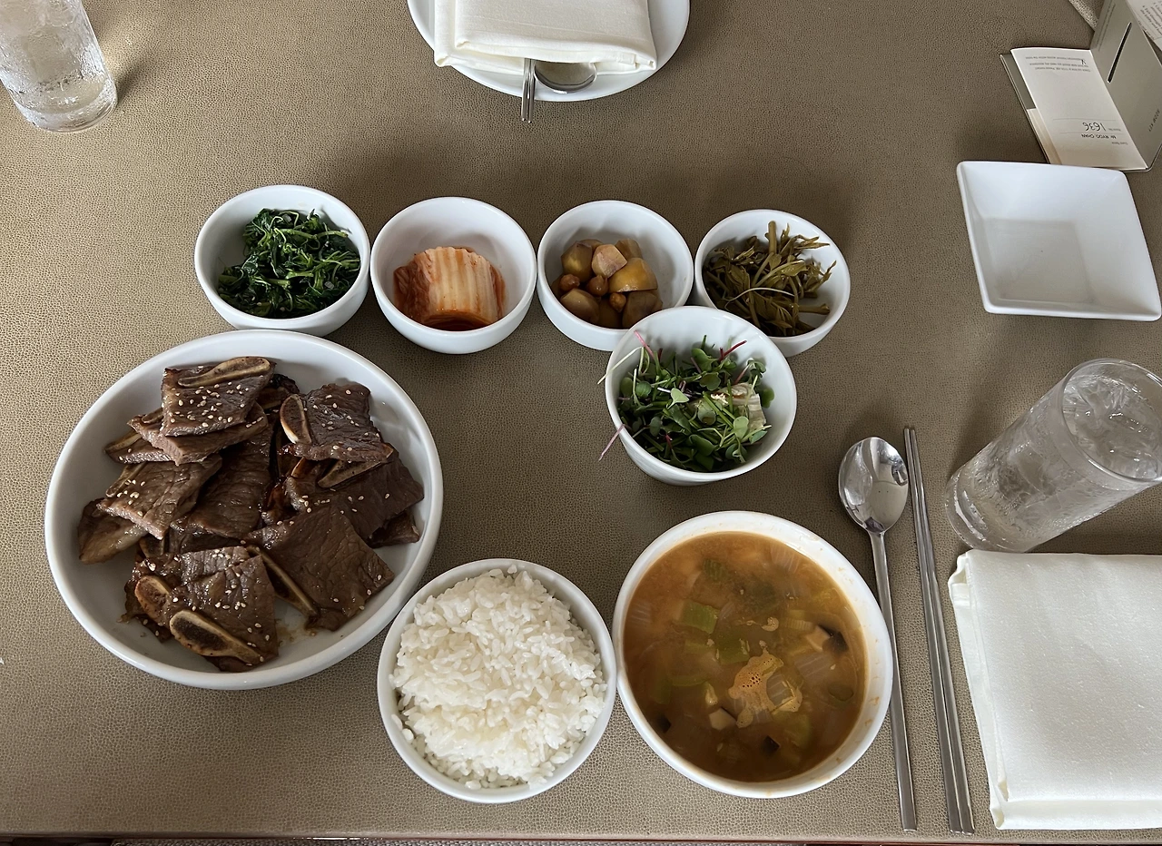 img.png?credential=yqXZFxpELC7KVnFOS48ylbz2pIh7yKj8&expires=1764514799&allow_ip=&allow_referer=&signature=h2K5LcUHLcEZTzBvX6hhfX71cLw%3D