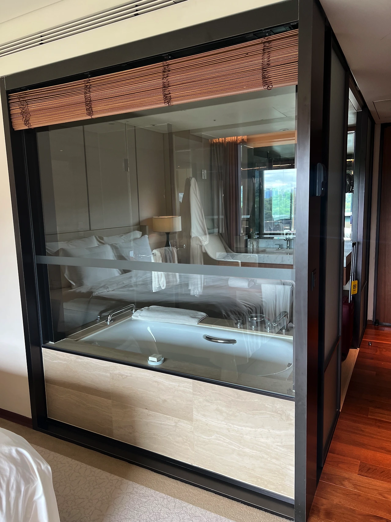 img.png?credential=yqXZFxpELC7KVnFOS48ylbz2pIh7yKj8&expires=1764514799&allow_ip=&allow_referer=&signature=%2FO5WPjf5d1TPDPHXoLLlt9s5kdw%3D