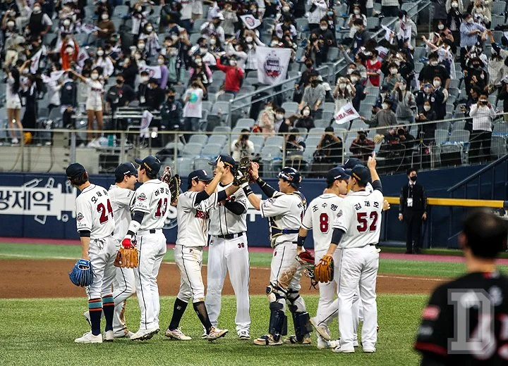 %EC%9D%BC%EB%B0%98%EB%B9%84_%EC%82%AC%EC%A7%8410_2020_%ED%94%8C%EC%98%B5.jpg?type=w1200