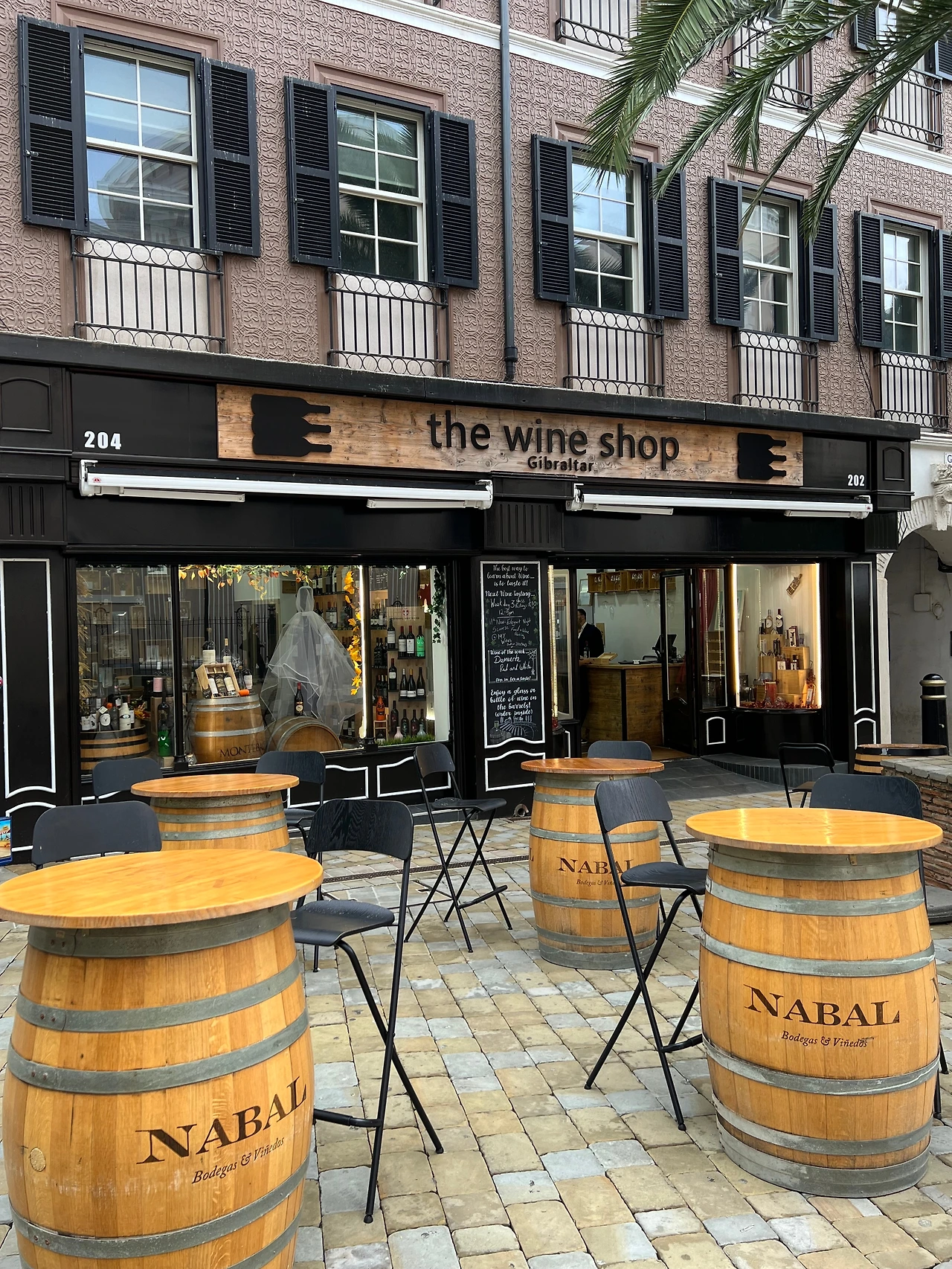 지브롤터 와인바1.jpeg