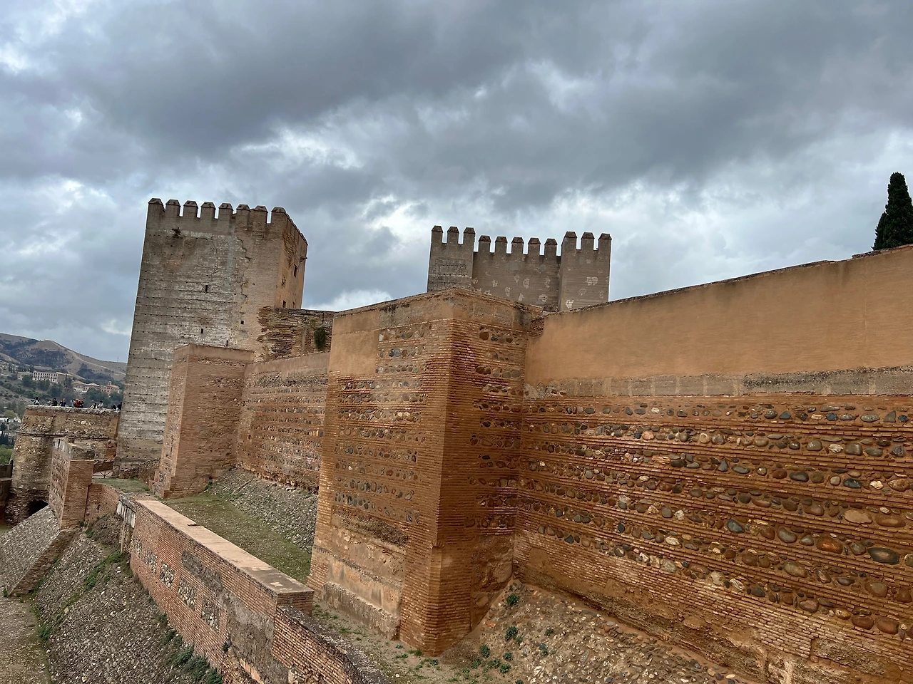 알람브라궁 건물1.jpeg