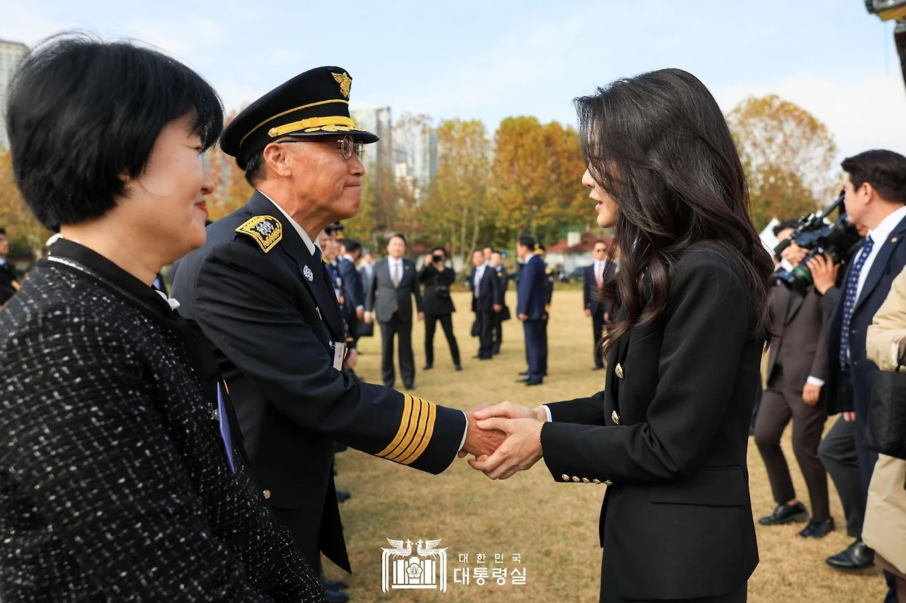 AD_4nXcljAeNbiGLh0xRJfeRYfSPqSOhkmRbD1YOXrMl3AXqI9drT9ASjux4o6Ur_JCU72U4CgpJxHwCte5LCAlv4PB9Aay3WRdgsPe1PJdySHpBMJ77m2ETmWVBF2ipBItXl3_NHkmo?key=eNa9E8nykxClvgY87H0ONl1Z