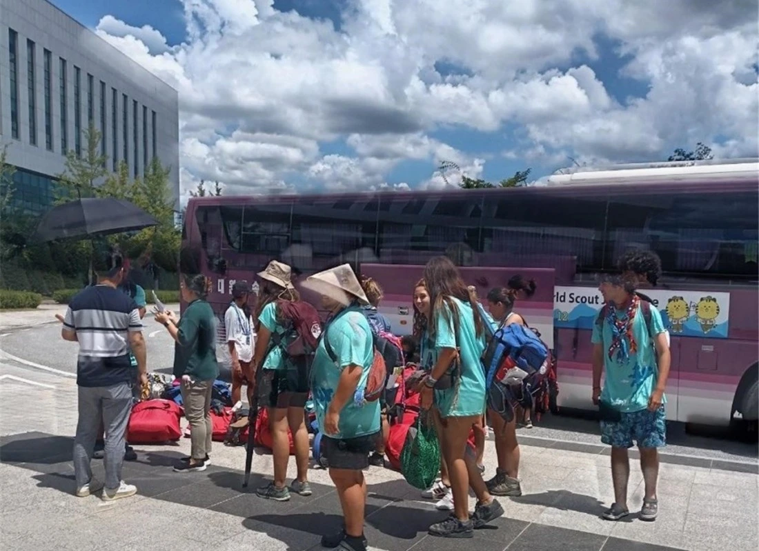 mosaIwiiVC.jpeg?type=w1100