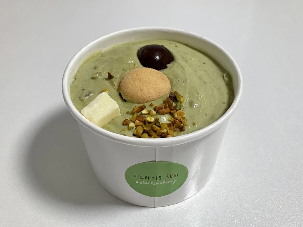 IMG_1272.jpeg?type=w966