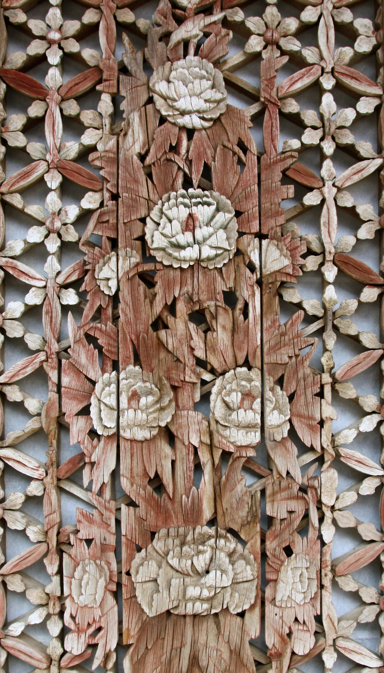 나한전 오른편 모란꽃살문.JPG