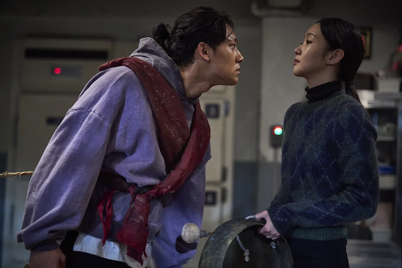 스틸 3.jpeg