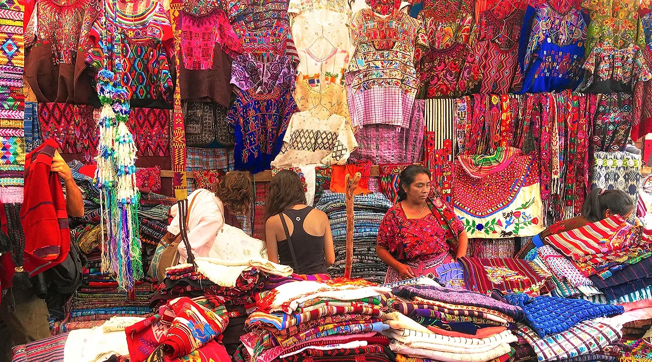 Blog_GuatemalanMarkets_Hero_02_42af444d-e72e-4c01-a9b6-eb0c831d74aa.jpg?v=1566253520