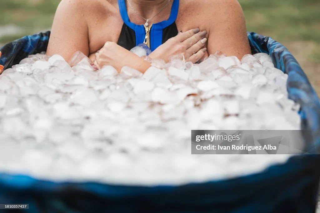 woman-with-her-arms-folded-in-the-cold-in-an-ice-bath.jpg?s=1024x1024&w=gi&k=20&c=r7TFxRAnHXynYMltpHmzD2YP9mBH7xrCiP0TBwuMZmI=