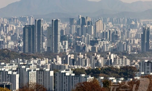 ?src=%22https%3A%2F%2Fi3n.news1.kr%2Fsystem%2Fphotos%2F2024%2F11%2F8%2F6974580%2Fhigh.jpg%22&type=ff500_300