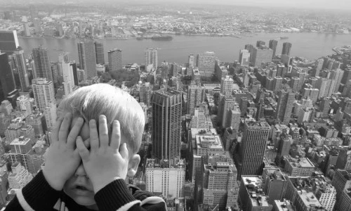 ?src=%22https%3A%2F%2Fblogthumb.pstatic.net%2FMjAyNTExMThfMTEw%2FMDAxNzYzNDQxMzU2NDk5.YpvWNpsGdROuoCXxodUlySZvms1Je942h2xXsPvid6Mg.qAr-1ZIZyg_1i2ftfeEk9wlEG-DeH30MTuIoHCa30ucg.JPEG%2Ffear-of-heights-2040805_1280.jpg%3Ftype%3Dw2%22&type=ff500_300