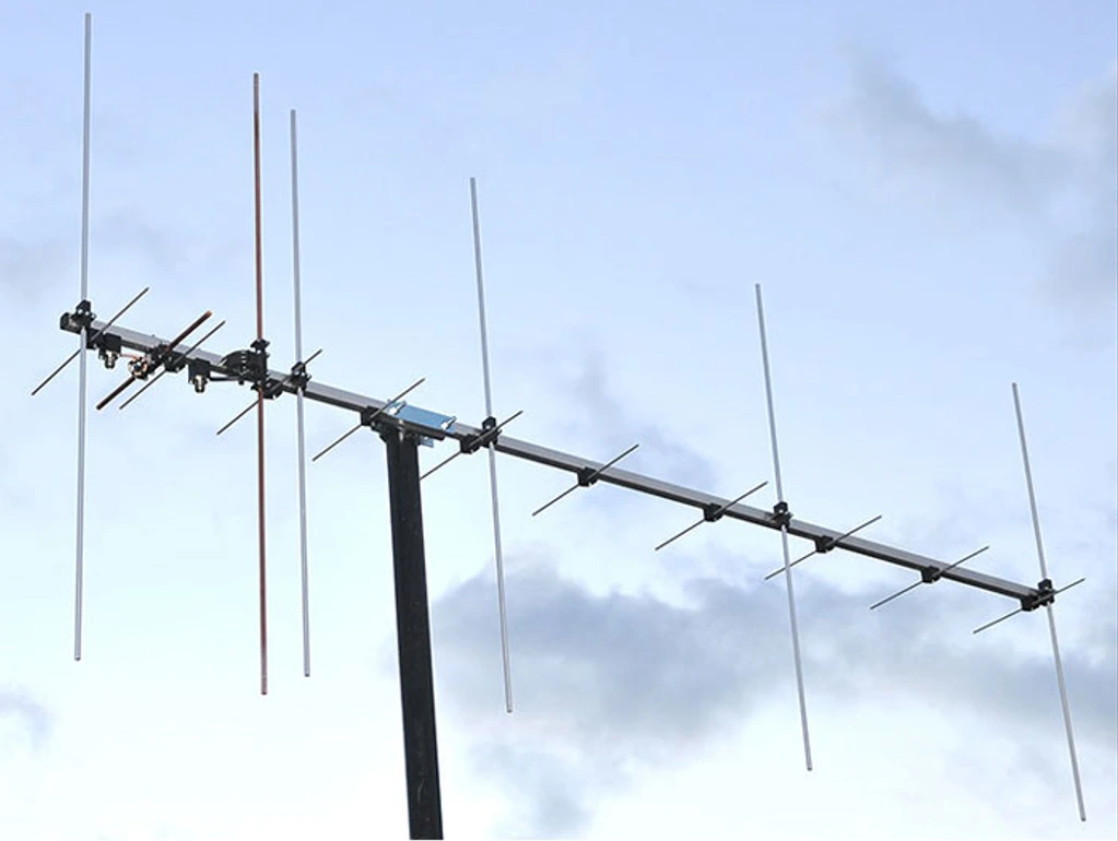 (사진 6) Satellite – Cross Yagi Dual Band antenna.PNG