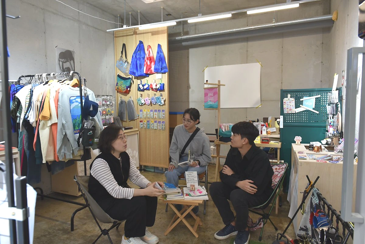 000_3231.JPG?type=w1200