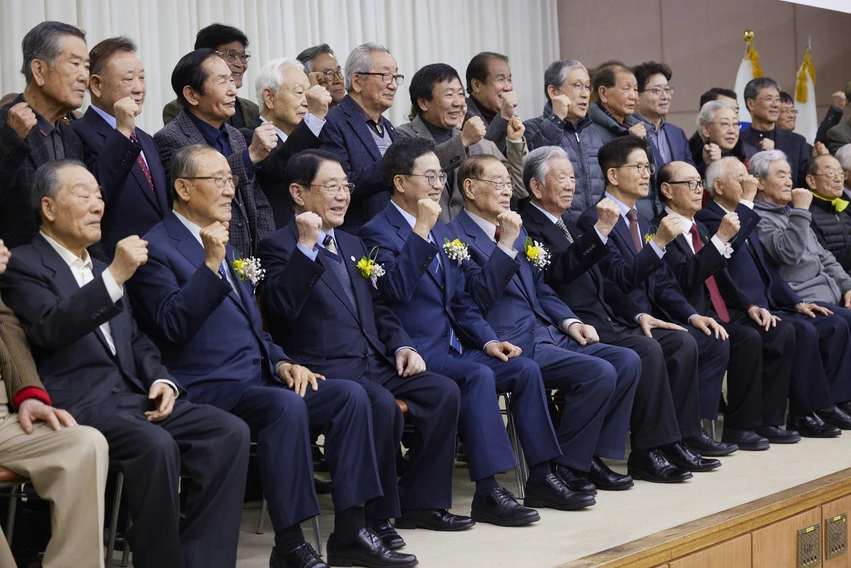 art_17085104206105_627901.jpg?iqs=0.46959436590727033