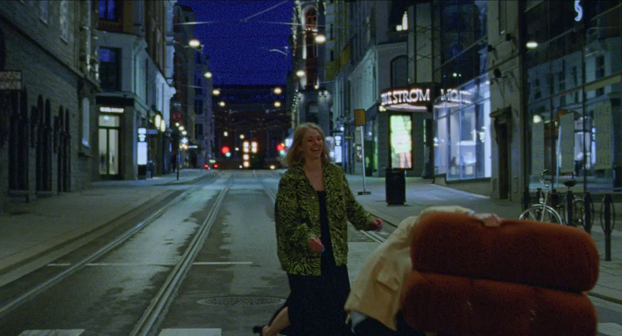 SickOfMyself_Clip3_0_c_Oslo_Pictures_985946ea-c6d6-474f-898c-7788063033e3_2048x2048.jpg?v=1700021825