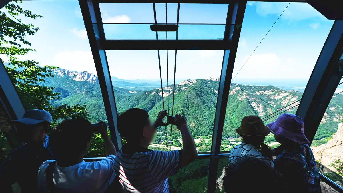 seoraksan-cable-car-gwongeumseong-fortress4.webp