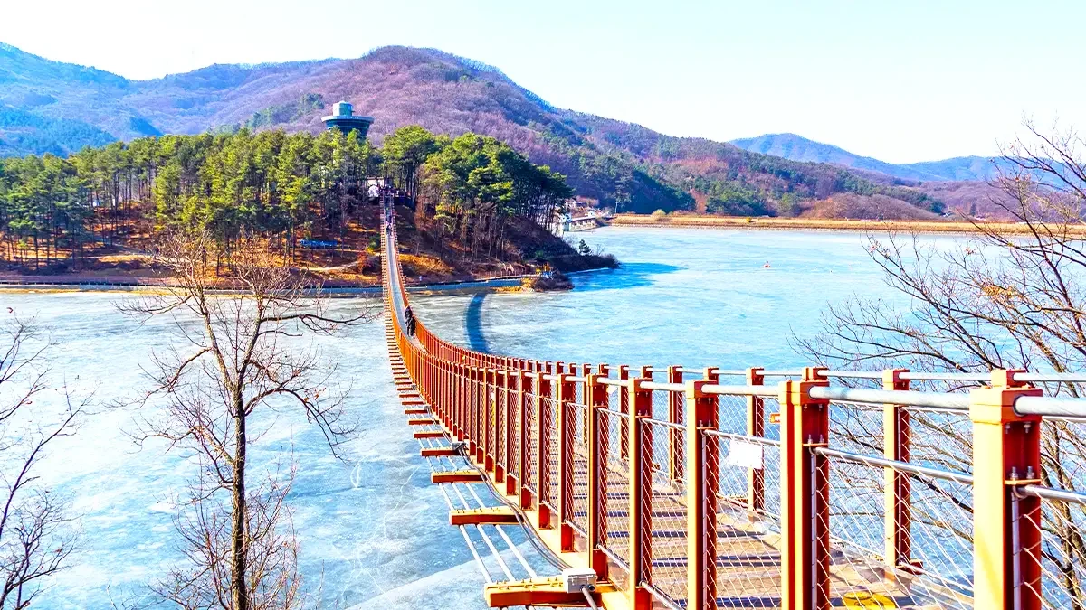 majang-lake-suspension-bridge-winter-trip3.webp