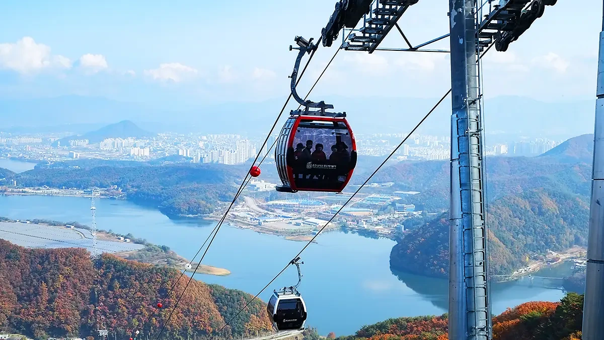 samaksan-lake-cablecar-chuncheon2.webp
