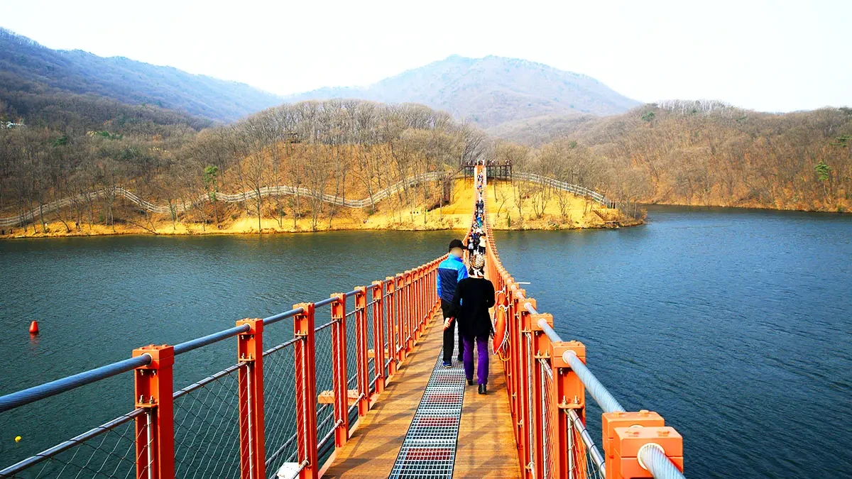 majang-lake-suspension-bridge-winter-trip4.webp