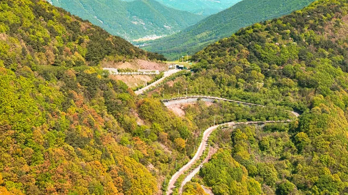 hanusan-mountain-drive-uiryeong5.webp