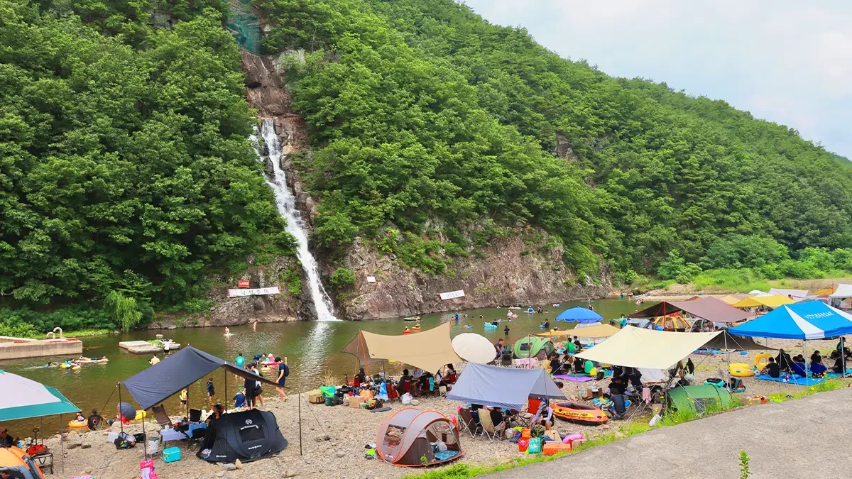 gyeongju-cheongryong-falls-free-camping-swimming5.webp