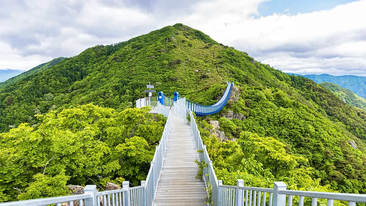 hadong-sinseondae-cloud-bridge-jirisan2.webp