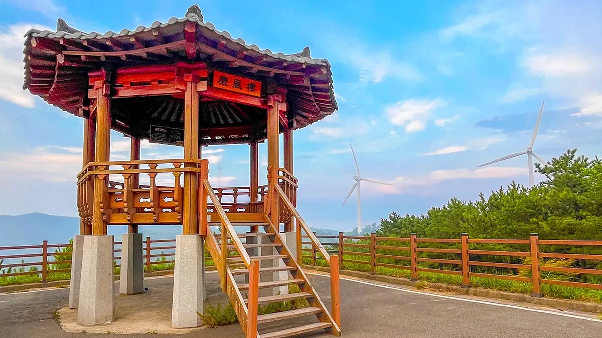 Gyeongju-Windy-Hill-Drive-3.webp