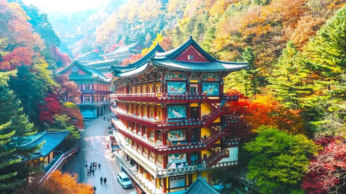 danyang-guinsa-temple-autumn3.webp