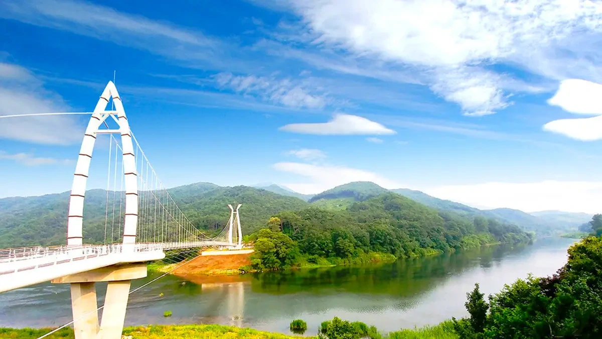 gokseong-daehwanggang-bridge-free-trekking-3.webp