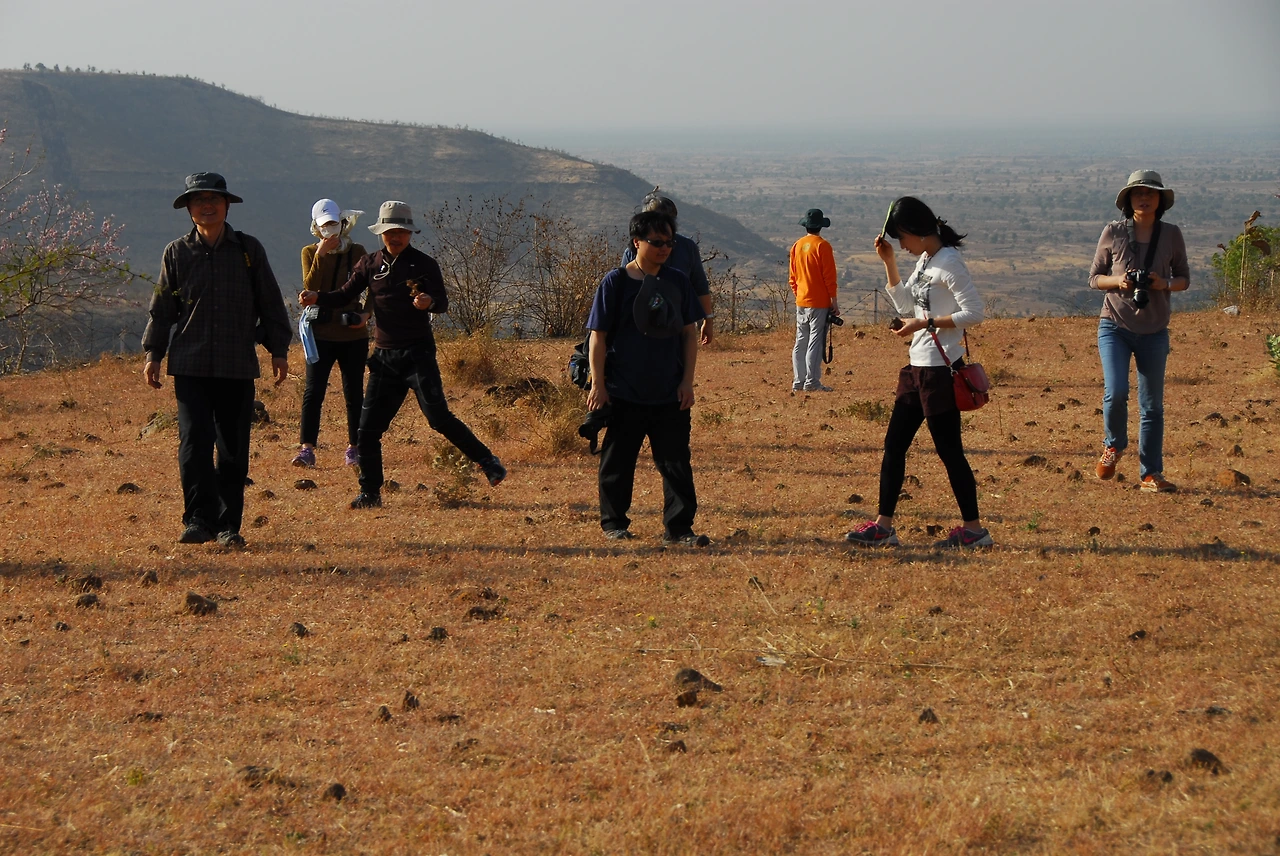DSC_0480 데칸 일행(병석) ㅈ 보물찾기인가 ㅉㅉ.JPG