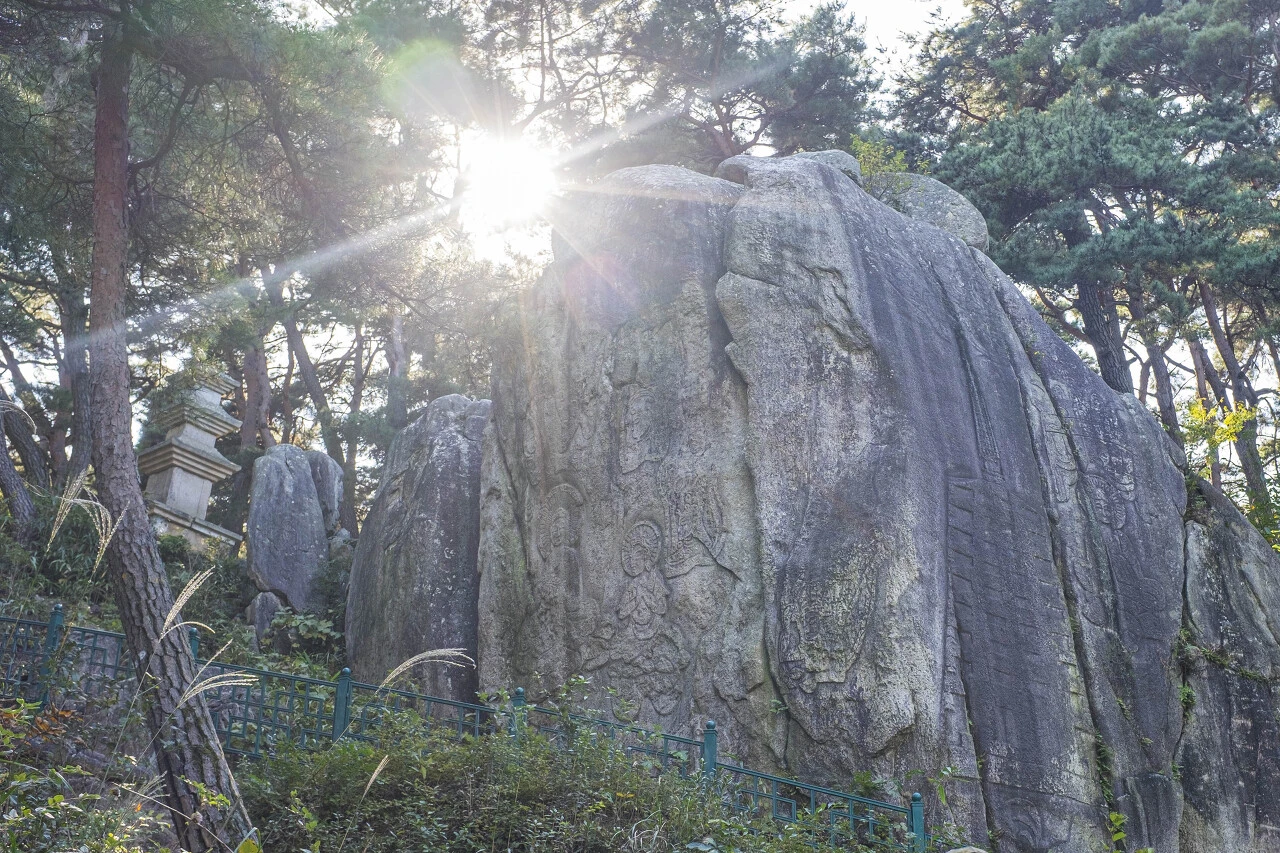 탑곡마애불상군.jfif