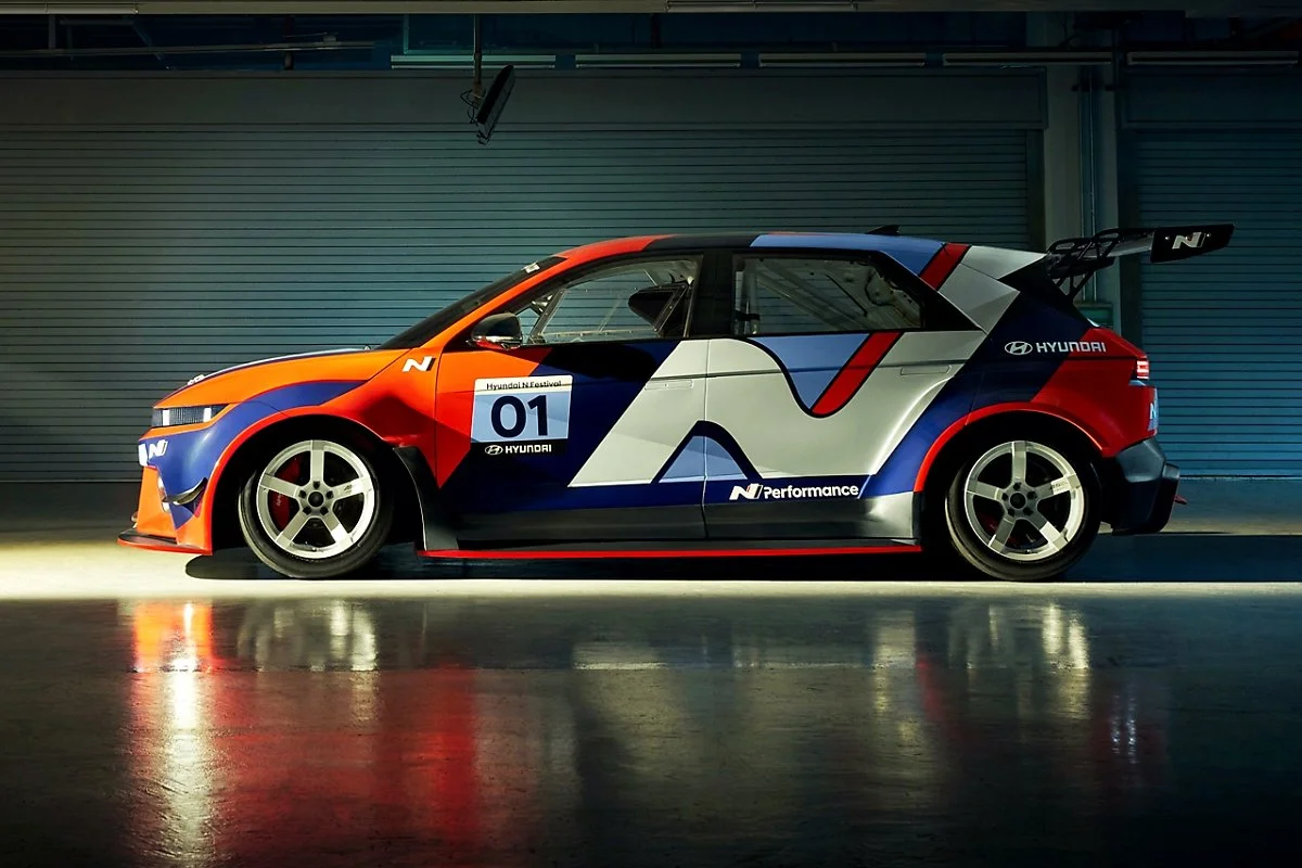 %EC%95%84%EC%9D%B4%EC%98%A4%EB%8B%895-N-eN1-%EC%BB%B5-%EC%B9%B4-3.jpg?type=w1200